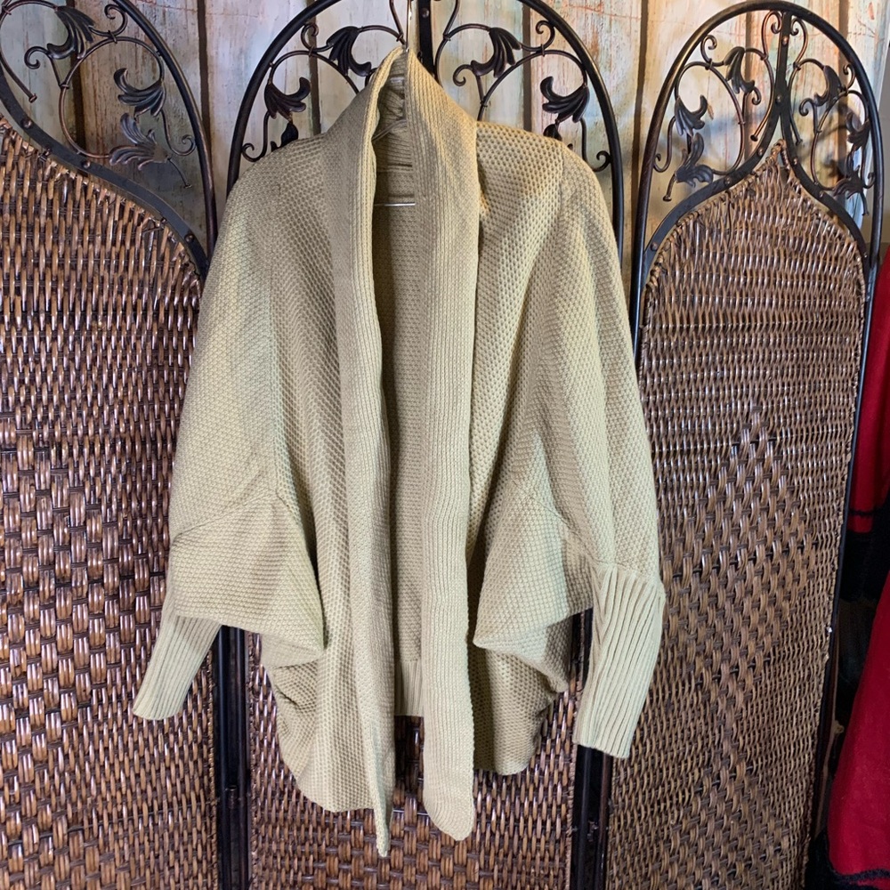 Tan Batwing Oversized Cardigan Size M